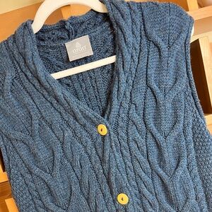 Aran Woolen Mills Cashmere Cable Knit Vest 🇮🇪